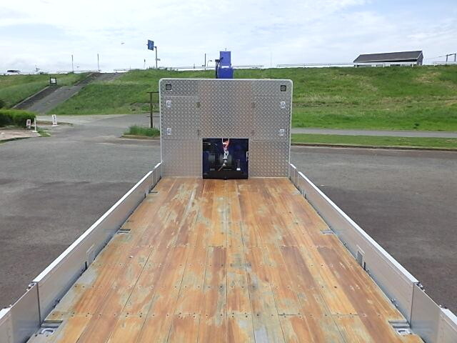 日野プロフィアセルフクレーン4段大型（10t）[写真11]