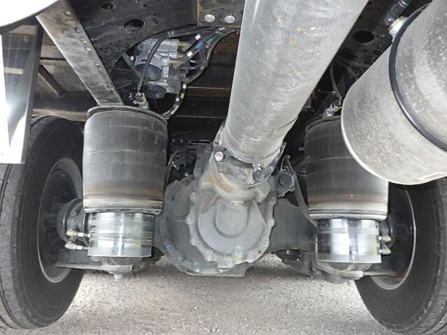 日野プロフィアセルフクレーン4段大型（10t）[写真19]