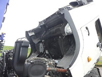 日野プロフィアセルフクレーン4段大型（10t）[写真32]