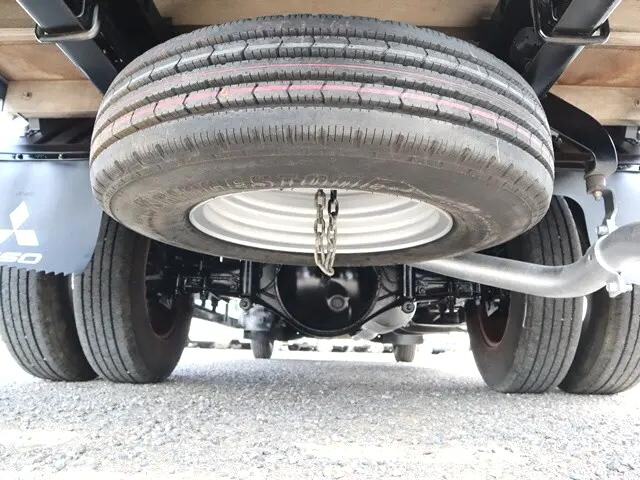 三菱ふそうキャンター平ボディ小型（2t・3t）[写真18]