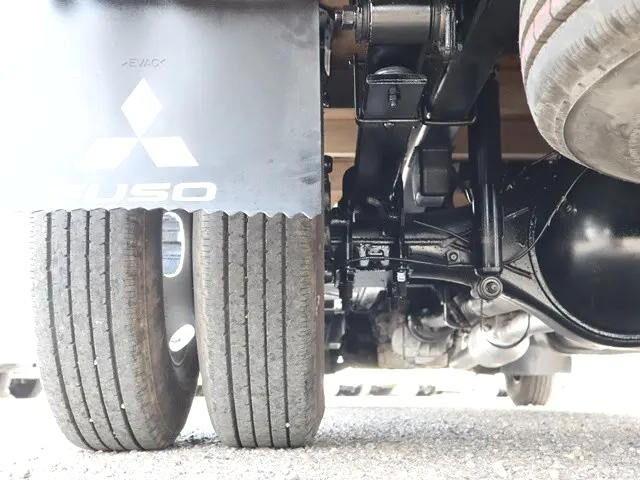 三菱ふそうキャンター平ボディ小型（2t・3t）[写真25]