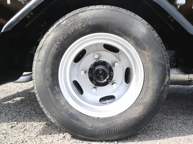 三菱ふそうキャンター平ボディ小型（2t・3t）[写真27]