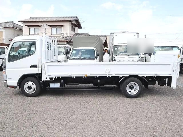 三菱ふそうキャンター平ボディ小型（2t・3t）[写真06]