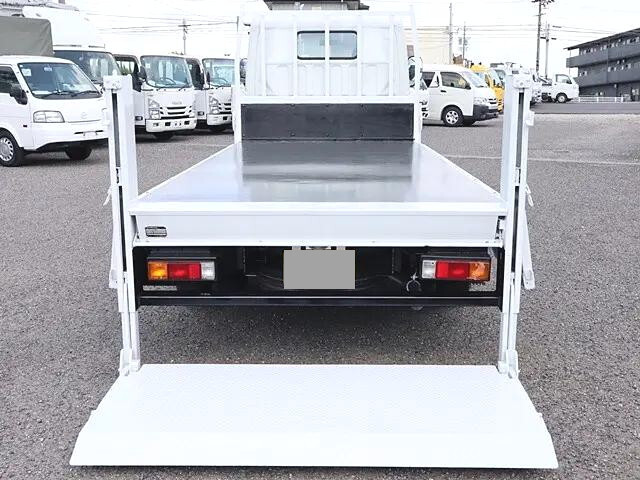 三菱ふそうキャンター平ボディ小型（2t・3t）[写真08]