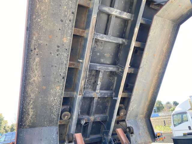 日野プロフィアダンプ大型（10t）[写真16]