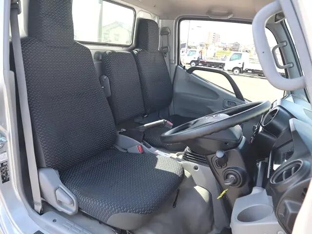 トヨタダイナ平ボディ小型（2t・3t）[写真25]