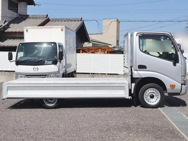 トヨタダイナ平ボディ小型（2t・3t）[写真05]