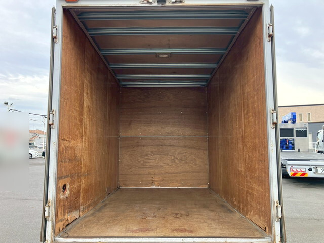 いすゞエルフアルミバン小型（2t・3t）[写真12]