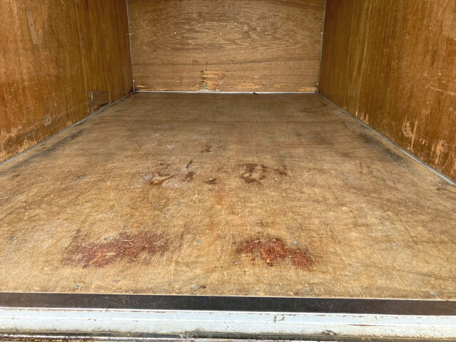 いすゞエルフアルミバン小型（2t・3t）[写真13]