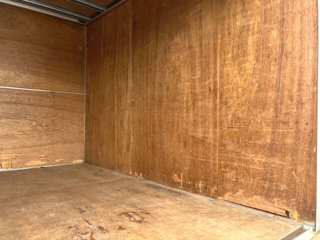 いすゞエルフアルミバン小型（2t・3t）[写真14]