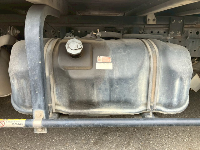 いすゞエルフアルミバン小型（2t・3t）[写真19]
