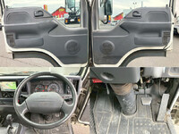 いすゞエルフアルミバン小型（2t・3t）[写真33]