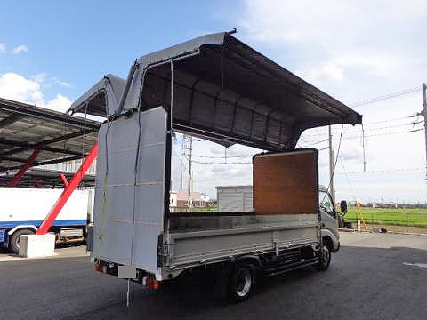 トヨタトヨエース幌ウイング小型（2t・3t）[写真02]