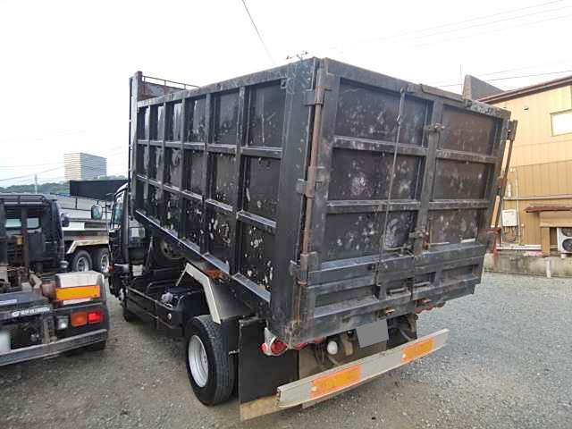 UDトラックスコンドル深ダンプ（土砂禁ダンプ）中型（4t）[写真02]