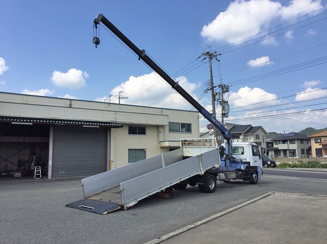 UDトラックスコンドルセーフティクレーン4段中型（4t）[写真02]