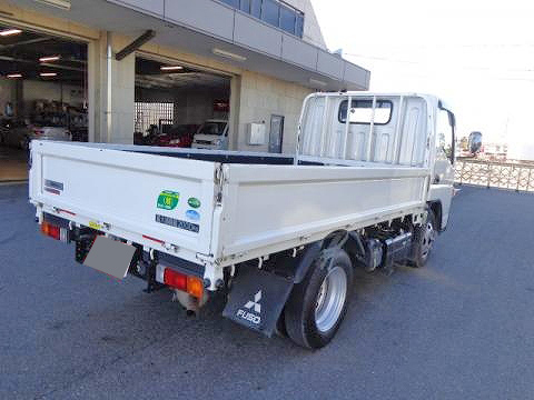 三菱ふそうキャンター平ボディ小型（2t・3t）[写真02]