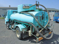 いすゞエルフバキュームカー小型（2t・3t）[写真02]