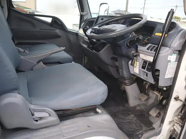 三菱ふそうキャンターダンプ小型（2t・3t）[写真27]