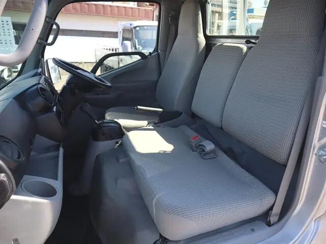 トヨタダイナ平ボディ小型（2t・3t）[写真29]