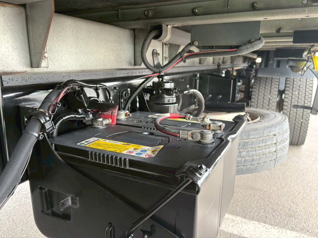 日野デュトロアルミバン小型（2t・3t）[写真21]