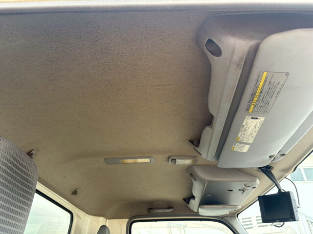 日野デュトロアルミバン小型（2t・3t）[写真37]