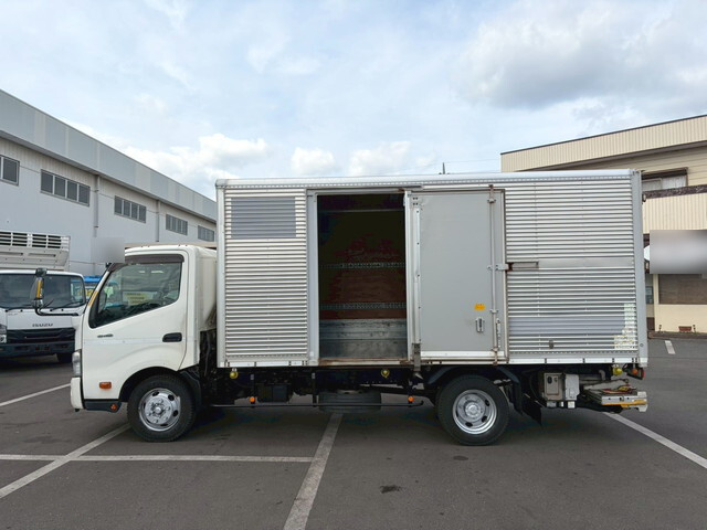 日野デュトロアルミバン小型（2t・3t）[写真05]