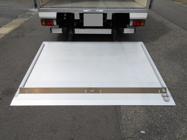 いすゞエルフパネルバン小型（2t・3t）[写真18]