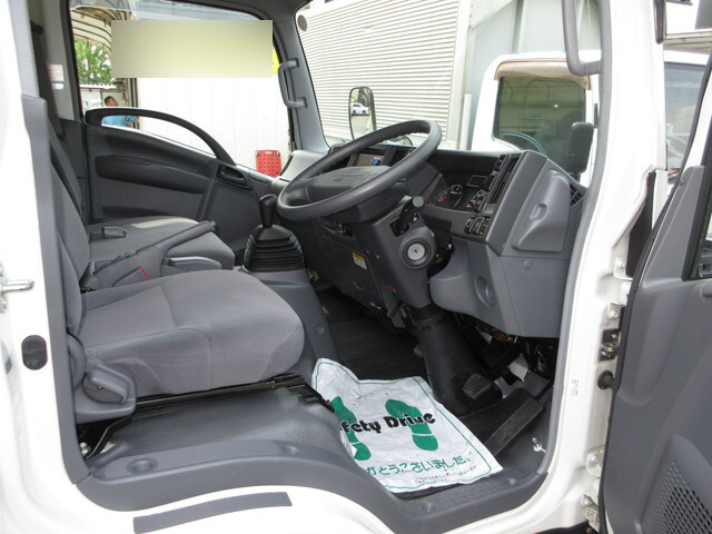 いすゞエルフパネルバン小型（2t・3t）[写真21]