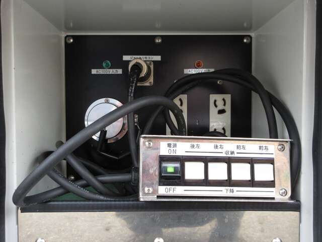 いすゞエルフパネルバン小型（2t・3t）[写真36]