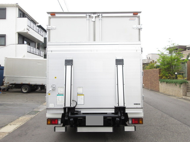 いすゞエルフパネルバン小型（2t・3t）[写真08]