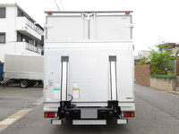 いすゞエルフパネルバン小型（2t・3t）[写真09]