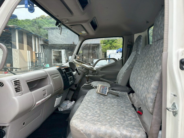 日野デュトロクレーン4段小型（2t・3t）[写真05]