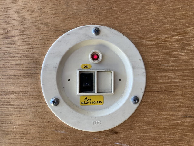 いすゞエルフアルミバン小型（2t・3t）[写真12]