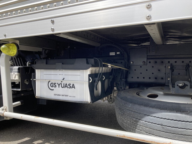 いすゞエルフアルミバン小型（2t・3t）[写真16]