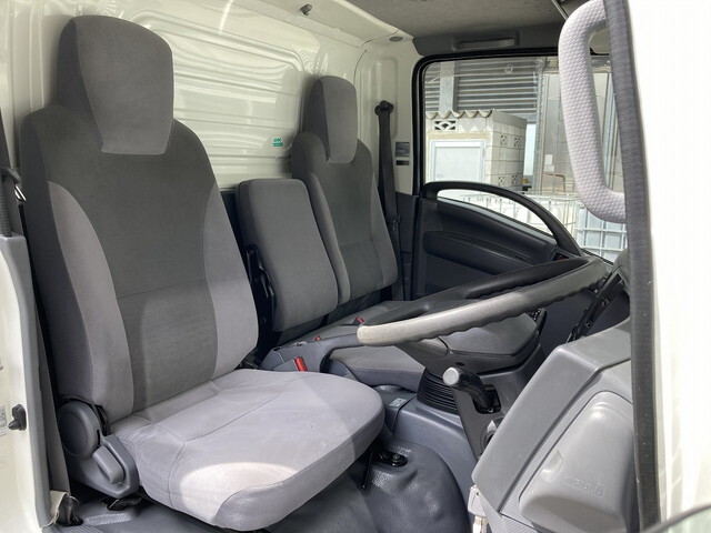 いすゞエルフアルミバン小型（2t・3t）[写真20]