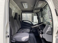 いすゞエルフアルミバン小型（2t・3t）[写真32]