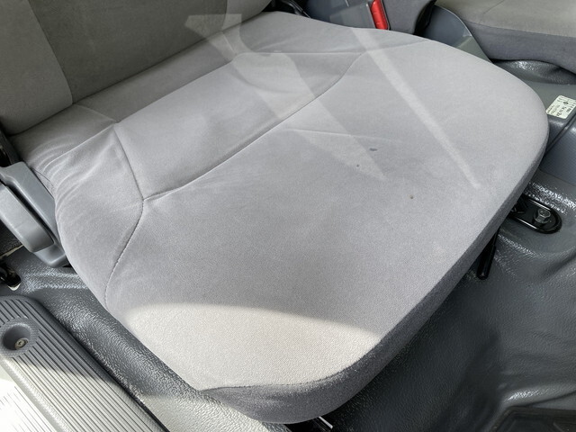 いすゞエルフアルミバン小型（2t・3t）[写真32]