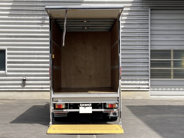 いすゞエルフアルミバン小型（2t・3t）[写真04]