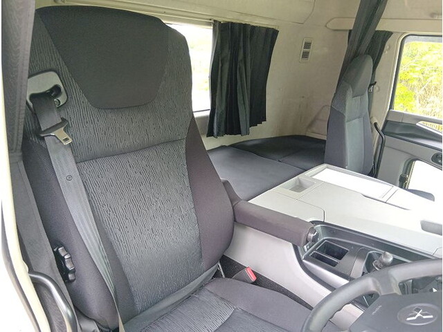 三菱ふそうスーパーグレートトレーラーヘッド（トラクターヘッド）大型（10t）[写真18]