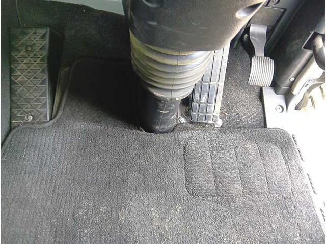 三菱ふそうスーパーグレートトレーラーヘッド（トラクターヘッド）大型（10t）[写真20]