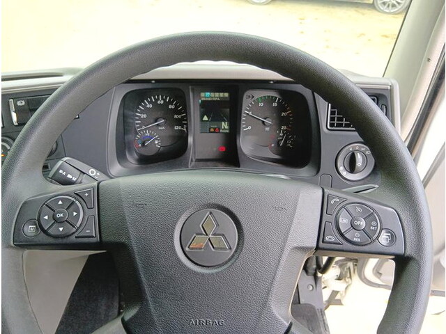 三菱ふそうスーパーグレートトレーラーヘッド（トラクターヘッド）大型（10t）[写真21]