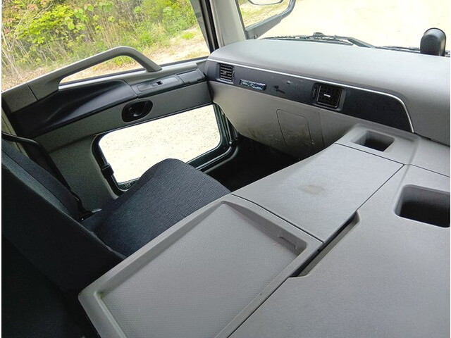 三菱ふそうスーパーグレートトレーラーヘッド（トラクターヘッド）大型（10t）[写真28]