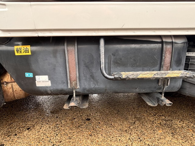 いすゞエルフダブルキャブ（Wキャブ）小型（2t・3t）[写真14]