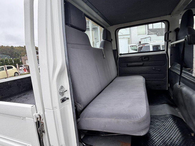 いすゞエルフダブルキャブ（Wキャブ）小型（2t・3t）[写真19]