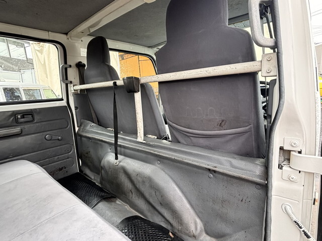 いすゞエルフダブルキャブ（Wキャブ）小型（2t・3t）[写真21]