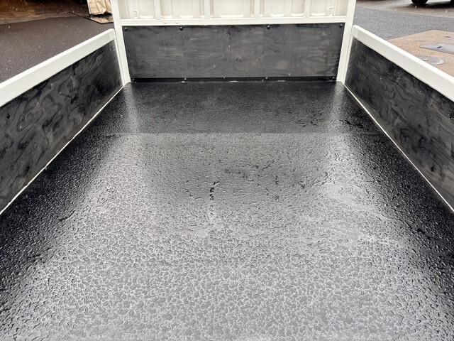 いすゞエルフダブルキャブ（Wキャブ）小型（2t・3t）[写真08]