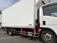 いすゞエルフ冷凍車（冷蔵車）小型（2t・3t）[写真14]