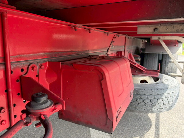 いすゞエルフ冷凍車（冷蔵車）小型（2t・3t）[写真14]