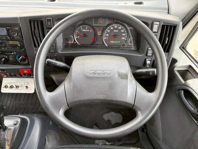 いすゞエルフ冷凍車（冷蔵車）小型（2t・3t）[写真29]