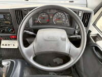 いすゞエルフ冷凍車（冷蔵車）小型（2t・3t）[写真30]